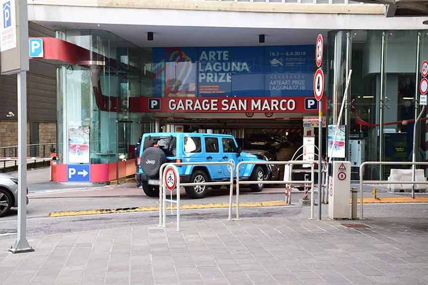 Parking Garage San Marco - Piazzale Roma - Venecia