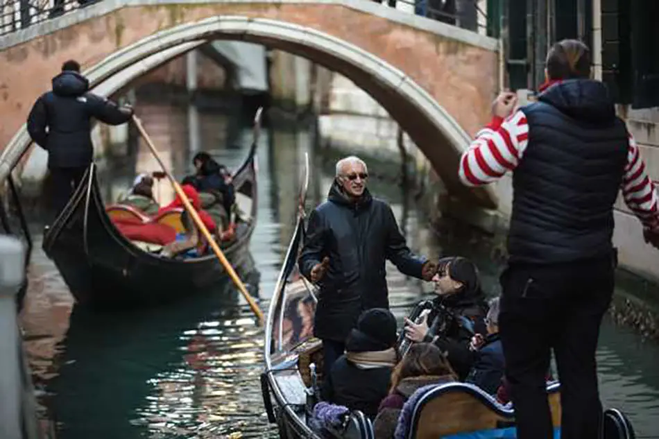 Gondola Ride Serenade and Dinner Venice Italy