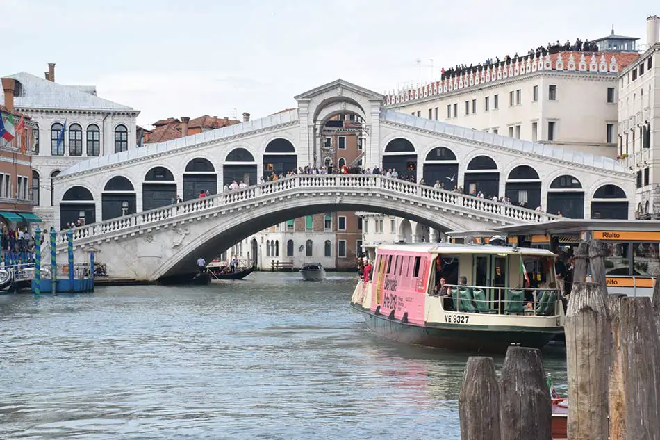 Grand Canal Boat Guided Tour Venice Rialto Bridge