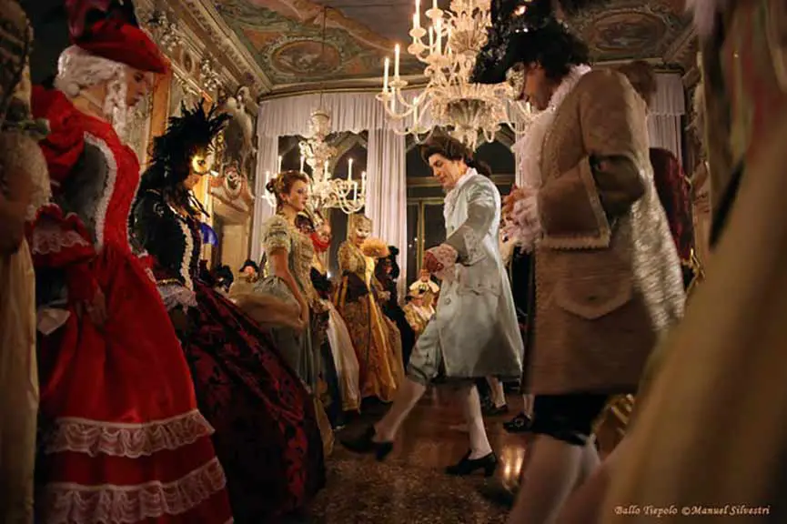 Minuetto dansant avec dîner de gala et soirée au Ridotto de l'Hôtel Monaco & GranCanal -Carnaval de Venise