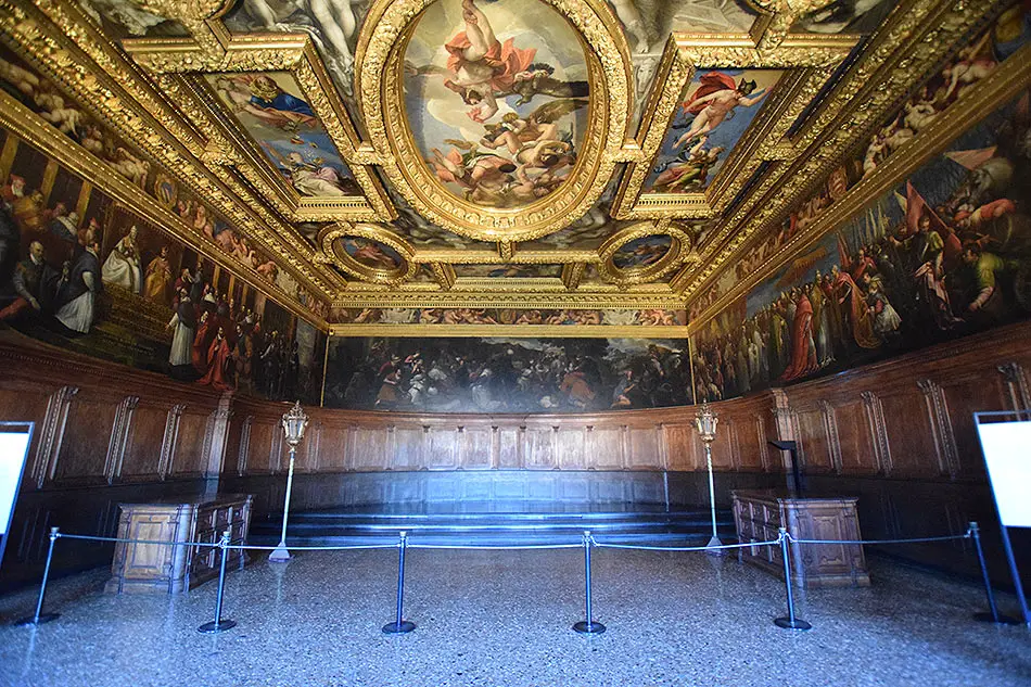 Saal des Rates der Zehn des Dogenpalastes Venedig