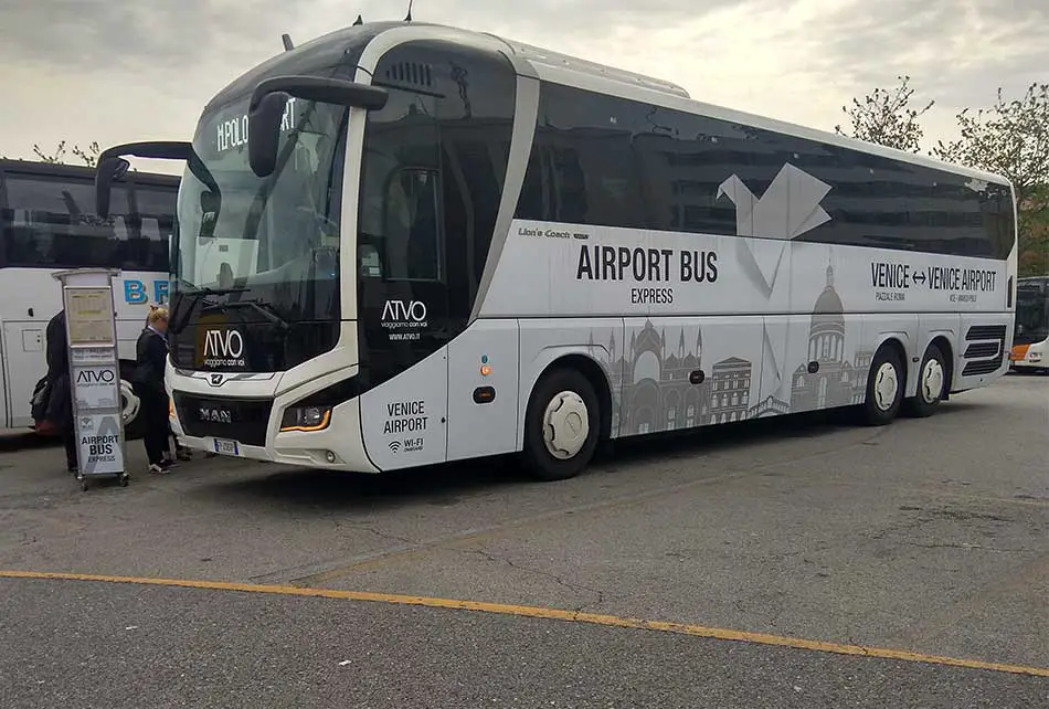 12 autobus ATVO Eraclea Mare ⟷ Eraclea ⟷ San Donà di Piave ⟷ Aeroporto ⟷ Venezia ⟷ Treviso