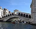 Wie kommt man al Ponte di Rialto di Venezia